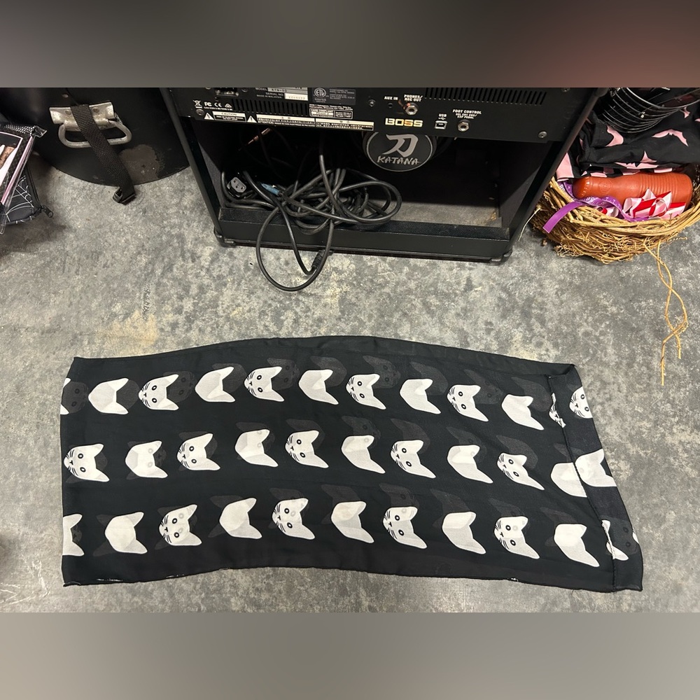 Cat scarf white black spooky Halloween cats kitty office work pets goth rescue - Picture 6 of 6